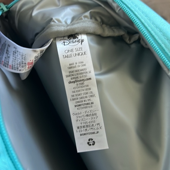 DISNEY picnic 🧺 backpack with picnic mat- BRAND NEW - Picture 7 of 16